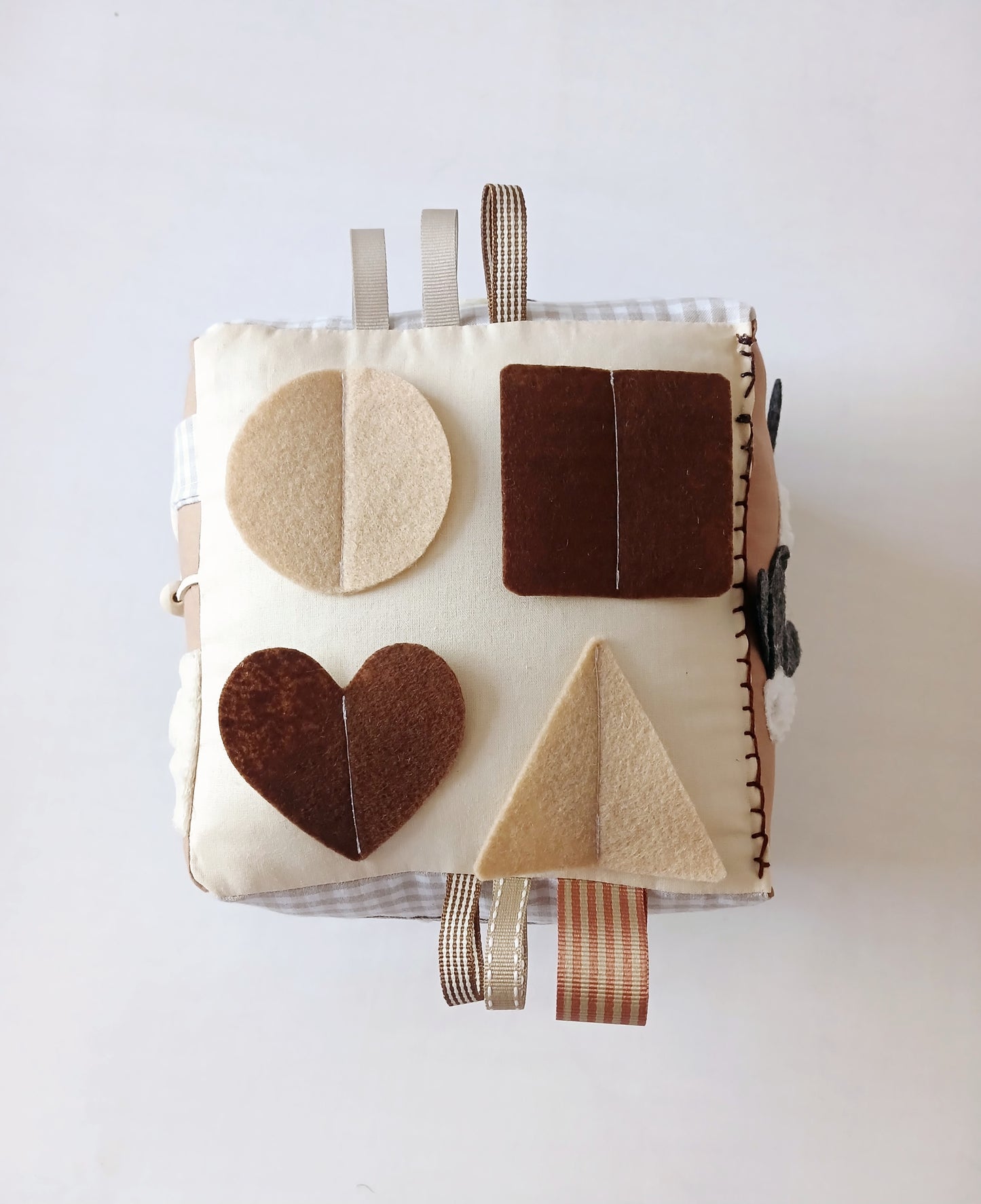 Litlle Sheep Beige Cube