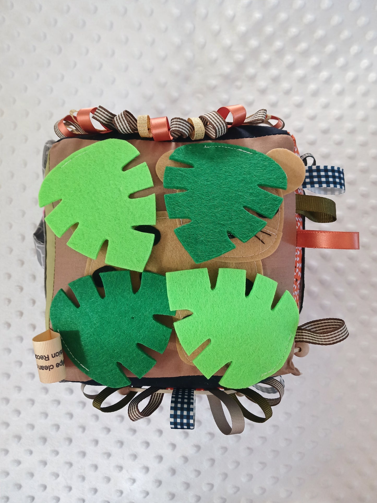 On Safari Baby Cube