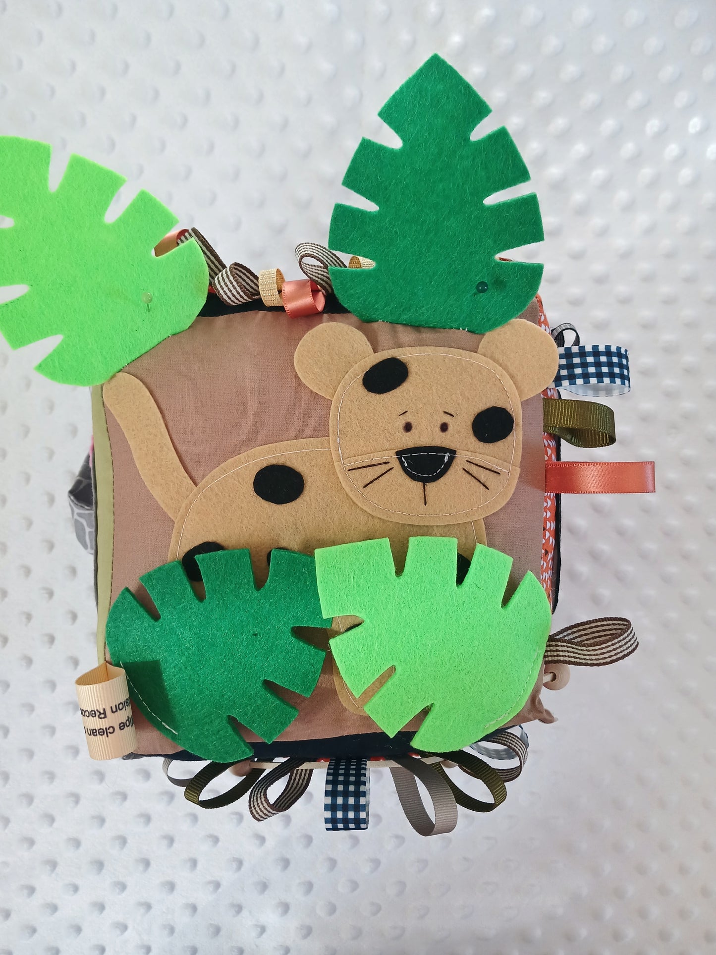 On Safari Baby Cube