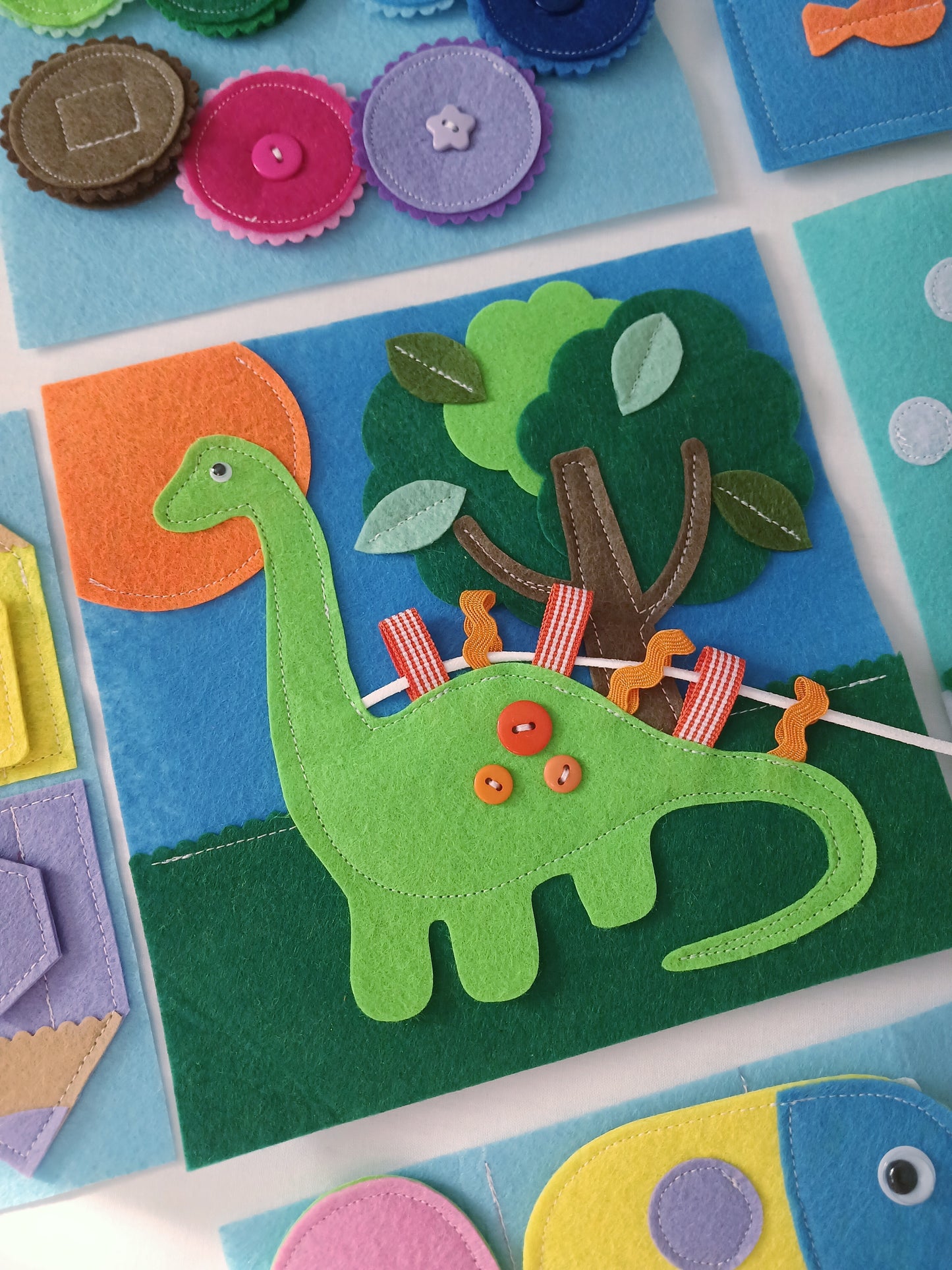 Lacing Dinosaur
